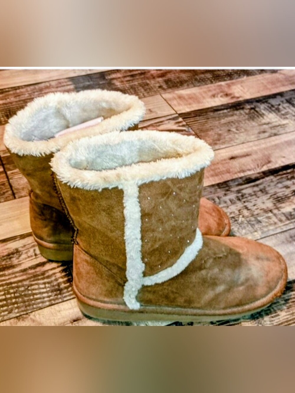 Girls Size 4 Brown Slip On Boots With Fur Lining